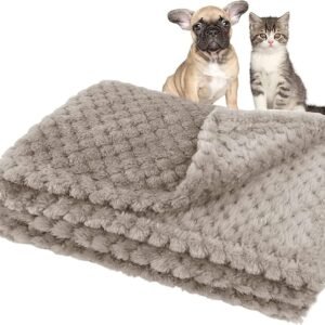 Medo Small Blanket Flannel Fuzzy Washable Soft Warm Pet Bed Cover Blanket for Small Dog Cats Puppy(45x65cm,Khaki)